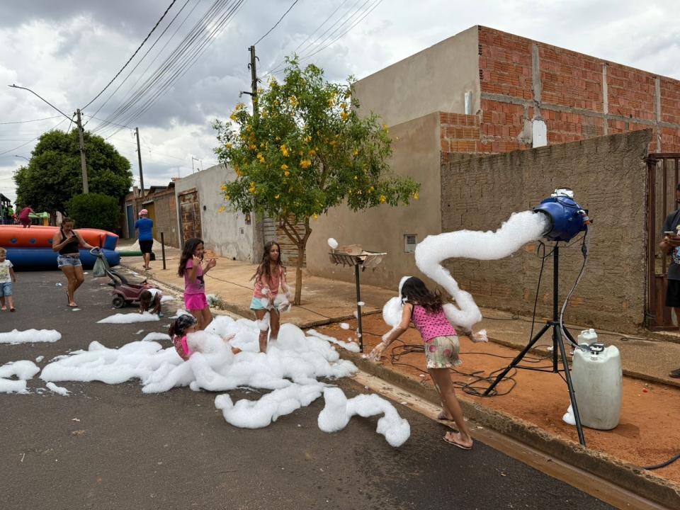 Foto 11 de 11 — A força do Bem: crianças do Valle Verde ganham festa e presentes em ação solidária entre amigos